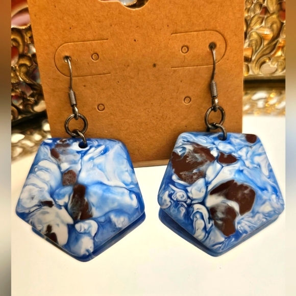 Unique Paint Swirled Earrings - Picture 4 of 4